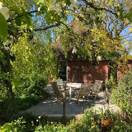 Haus Kaethe Am Deich Nyaraló