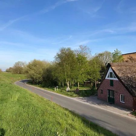 Haus Kaethe Am Deich Nyaraló