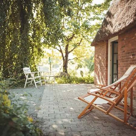 Haus Kaethe Am Deich Nyaraló *