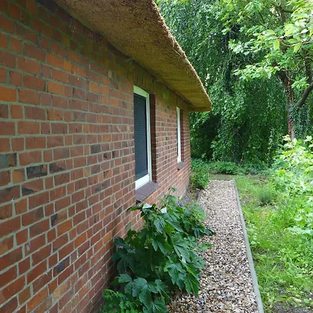 Haus Kaethe Am Deich Nyaraló